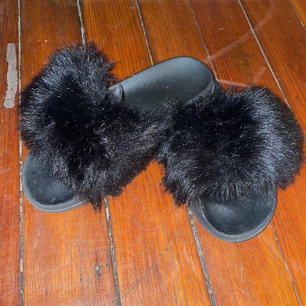 Classic Fuzzy Slides❤️ - Picture 2 of 2